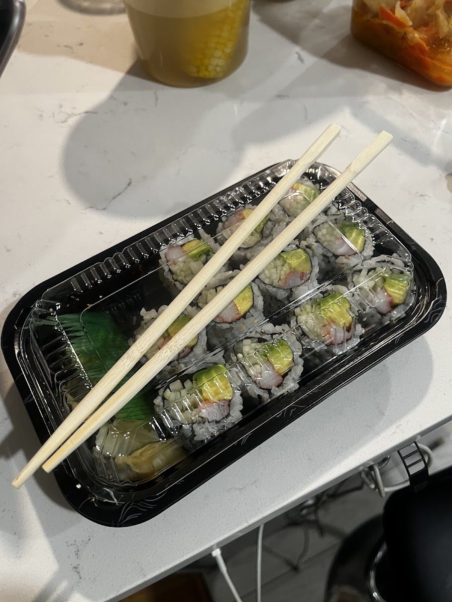 Double Fish Chinese Food & Sushi Photos 2